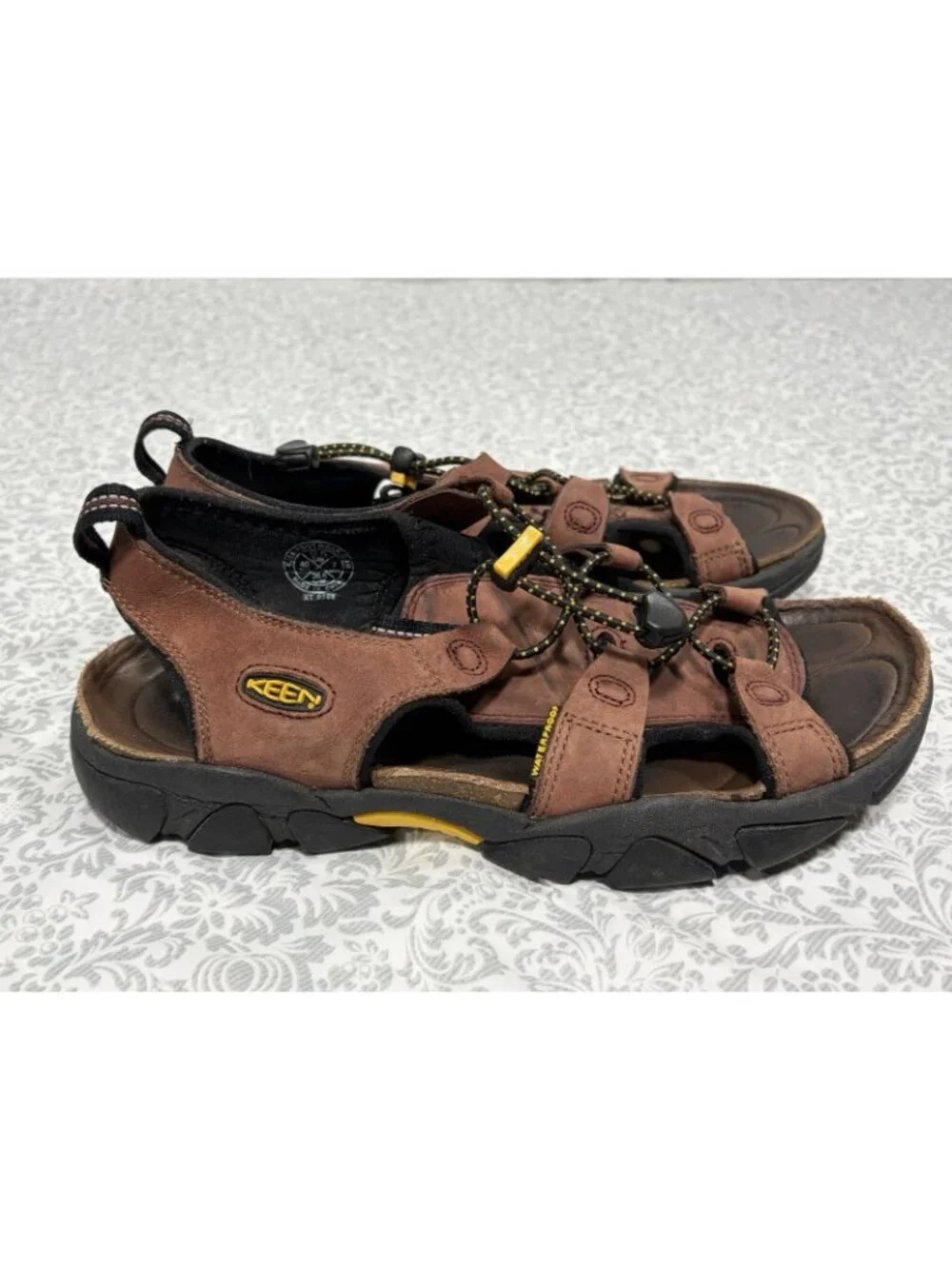 Keen Newport Men's Size 9.5 Waterproof Hiking Sandal Shoes Brown Leather
